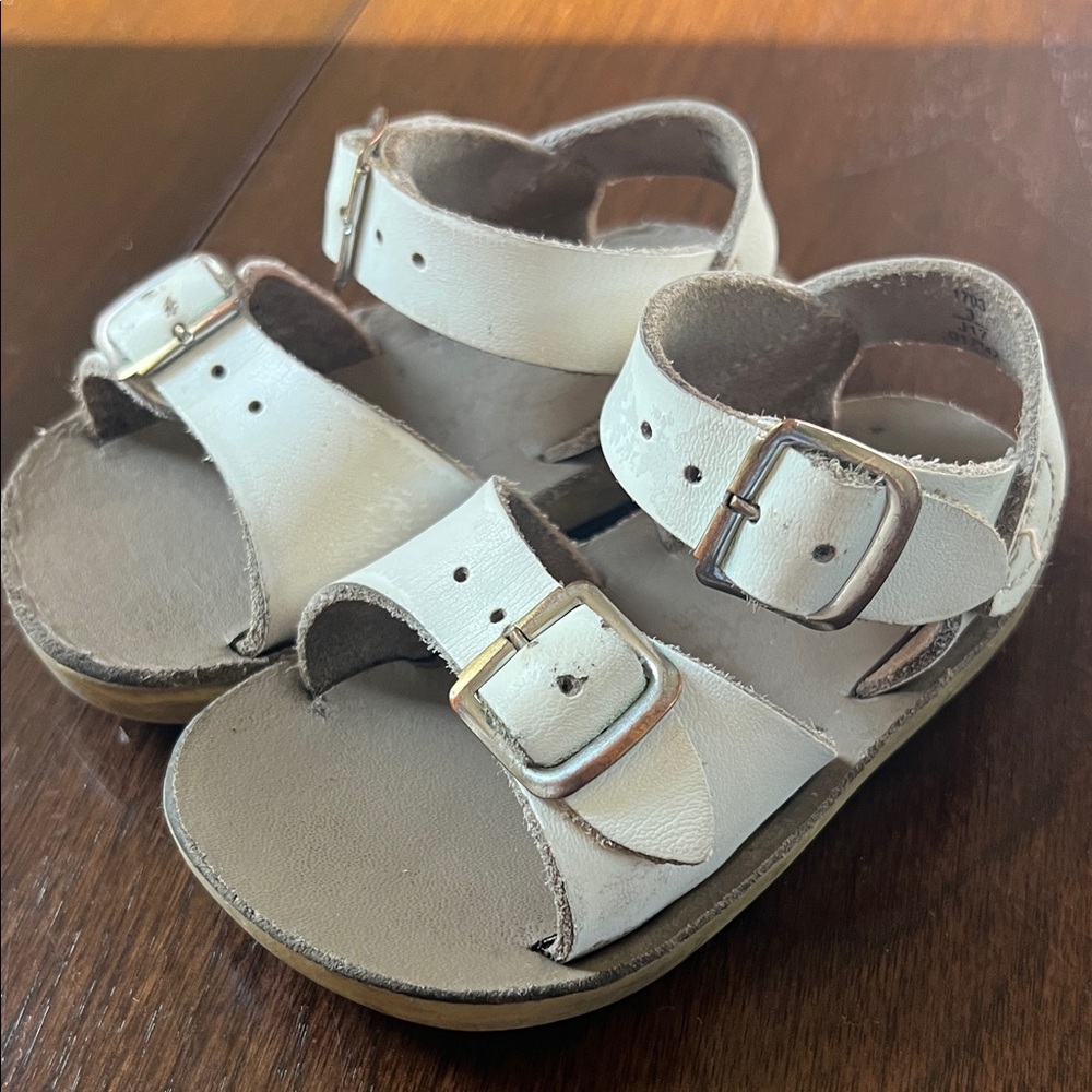 Sun San white Kids Sandals with Buckle Straps 3 - Picture 2 of 6